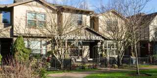 Cozy Two Bedroom Townhome in the Heart of Villebois - Newly Painted Interior! Gallery 1