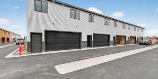 $500 off first month - BRAND NEW 3 BED 2.5 BATH TOWNHOMES WITH 2 CAR GARAGE Gallery 46