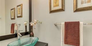 A Modern In-city Style with Comfort of the Suburbs Single Family Detached Condo Gallery 13