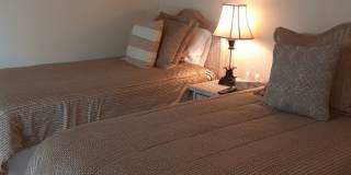 Seasonal/short term ONLY  Nicely renovated 2/2 condo across the street from LIDO BEACH! Gallery 14