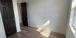 561 Singer Drive - B Gallery 42