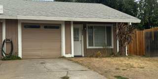 4925-4927 Indian Oaks Court Gallery 1