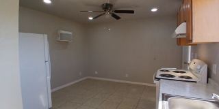 357 W Magnolia St unit: Studio Gallery 1