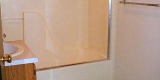 464 Peterson Street Gallery 16