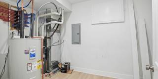 222 HERMITAGE Street Gallery 36