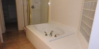 Beautiful Granite Bay Home in Gated Community Gallery 23