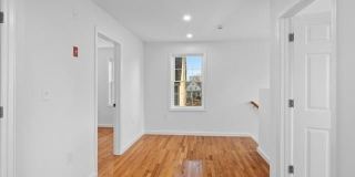 24 Saint James Street Gallery 19