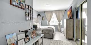 7921 SANIBEL DR Gallery 34
