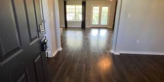Spacious 4 Bedroom in South Crestview Gallery 6