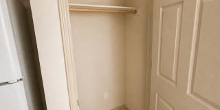 4 Bed House - North of UT Campus Gallery 9