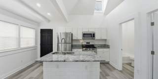 522 Kelton Avenue Gallery 12