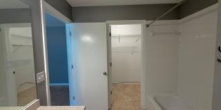 Open Concept 3/2 in Millhopper Station! Gallery 11
