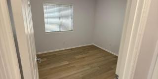 4752 E Laurel Avenue Gallery 8