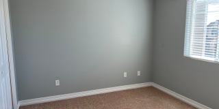 5 BEDROOM, 4 BATHROOM TOWNHOUSE WITH 2 CAR DETACHED GARAGE Gallery 16