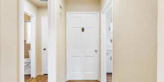2033 High St - 1 Bedroom | 1 Bath | Triplex Unit Gallery 7