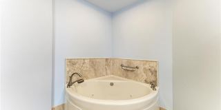 14813 Laguna Drive Gallery 33