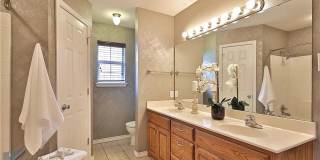 Cute 3-bedroom, 2-bath home Gallery 21