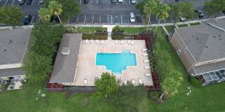 2 Bedroom - 2.5 Bathroom - Gated Community - Community Pool Gallery 9