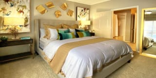 Kensington Square Gallery 36