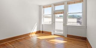 Charming Two-Bedroom Apartment in Downtown Asheville Gallery 14