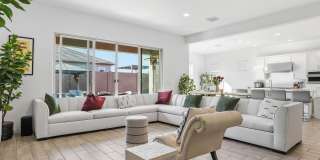 4221 W Carmen Street Gallery 3