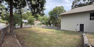 306 Ashland Street Gallery 26