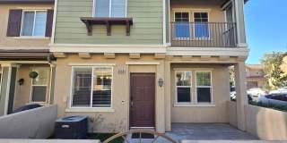 Beautifully maintained 2-bedroom, 2.5-bath with Loft • 1,504 sqft & 2-car garage. Gallery 73