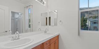 Beautiful 2-Story 5-Bedroom Chapman Heights Home! Gallery 18