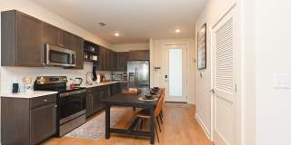 **THIS IS THE ONE IN EAST NASHVILLE** Gallery 18