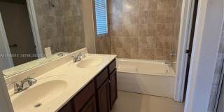 20715 NE 10th Ct Gallery 19