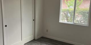 205 E Glenn St Gallery 9