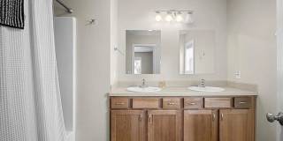 Spacious 3BR/2.5BA Furnished Townhome | Pet-Friendly with Large Fenced Yard & Ample Parking Gallery 3