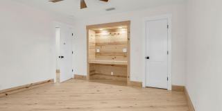 498 Alabama Street Gallery 24