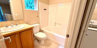 Spacious 2 Bed 2.5 Bath Lakemont Townhome with Greenbelt Views. Gallery 20