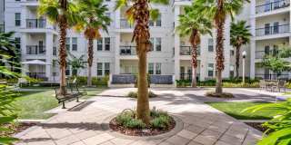 400 North Gallery 25