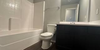 Charming 4 bed 2 bath in Hunters Spring *  Mustang schools Gallery 26