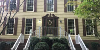 Beautiful Colonial-Style Home on Quiet Cul-de-Sac with Basement & Private Backyard! Gallery 1