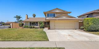 Spacious Home on Corner Lot! Gallery 3
