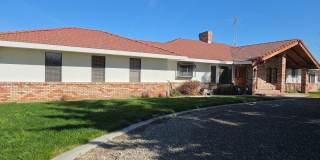 Gorgous 3 Bedroom 2/5 Bath Country Home Gallery 1