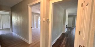 Charming 3 Bed 2 Bath Home with Bonus Den and Detached Garage Gallery 11