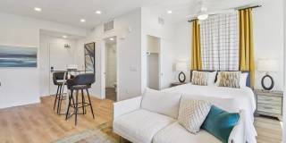 Onyx on Park Gallery 68