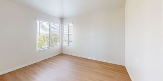 3 Bed Condo | End Unit | Gated community Gallery 10