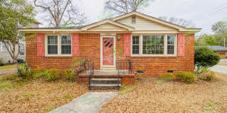 Charming Shandon Corner Lot Home – Hardwood Floors, Fenced Yard + $500 Off 1st MONTH'S Rent! Gallery 3