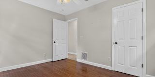 Charming Riverside Home! Gallery 17