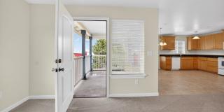 Clean 2 Bedroom. 2 bath apartment Gallery 11