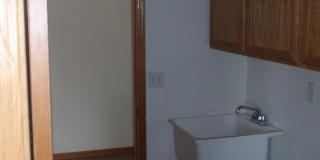 3 Bedroom Home, garage, fenced yard. Gallery 15