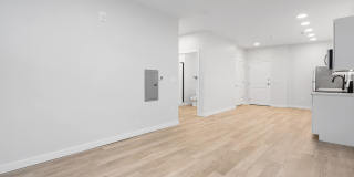 Crossline Gallery 48