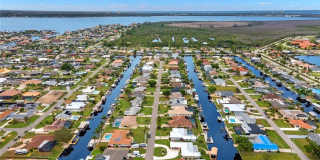 5240 SW 2nd Place Gallery 38