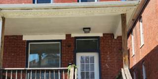 Charming 3 bed/2 bath Townhome with a private yard available for rent! Gallery 1
