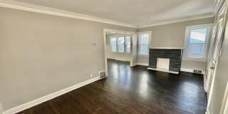 Spacious 2BR + Den with Hardwood Floors Gallery 1